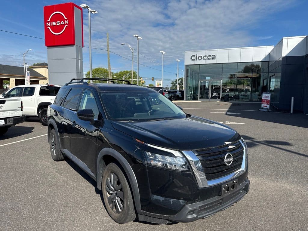 2024 Nissan Pathfinder SV — photo 1 of 7