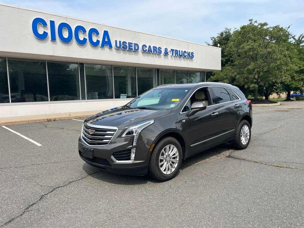 2019 Cadillac XT5 Base — photo 1 of 9