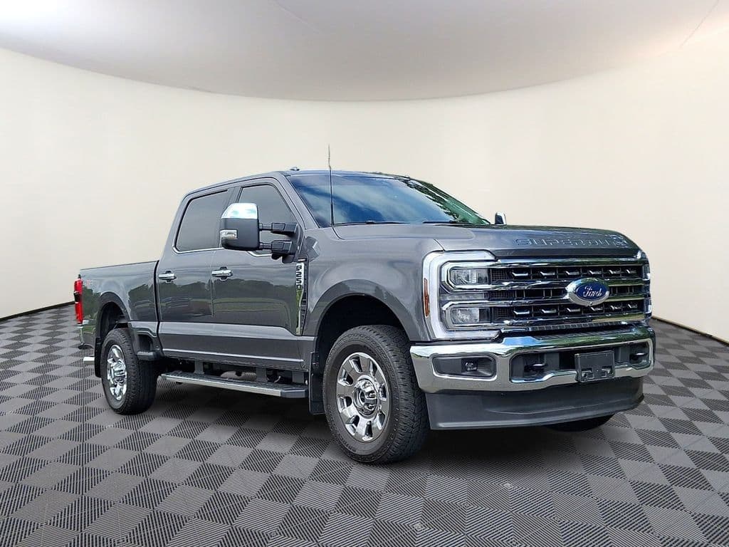 2026 Ford F-250 Lariat — photo 1 of 33
