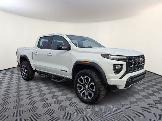2024 GMC Canyon AT4 — photo 1 of 30