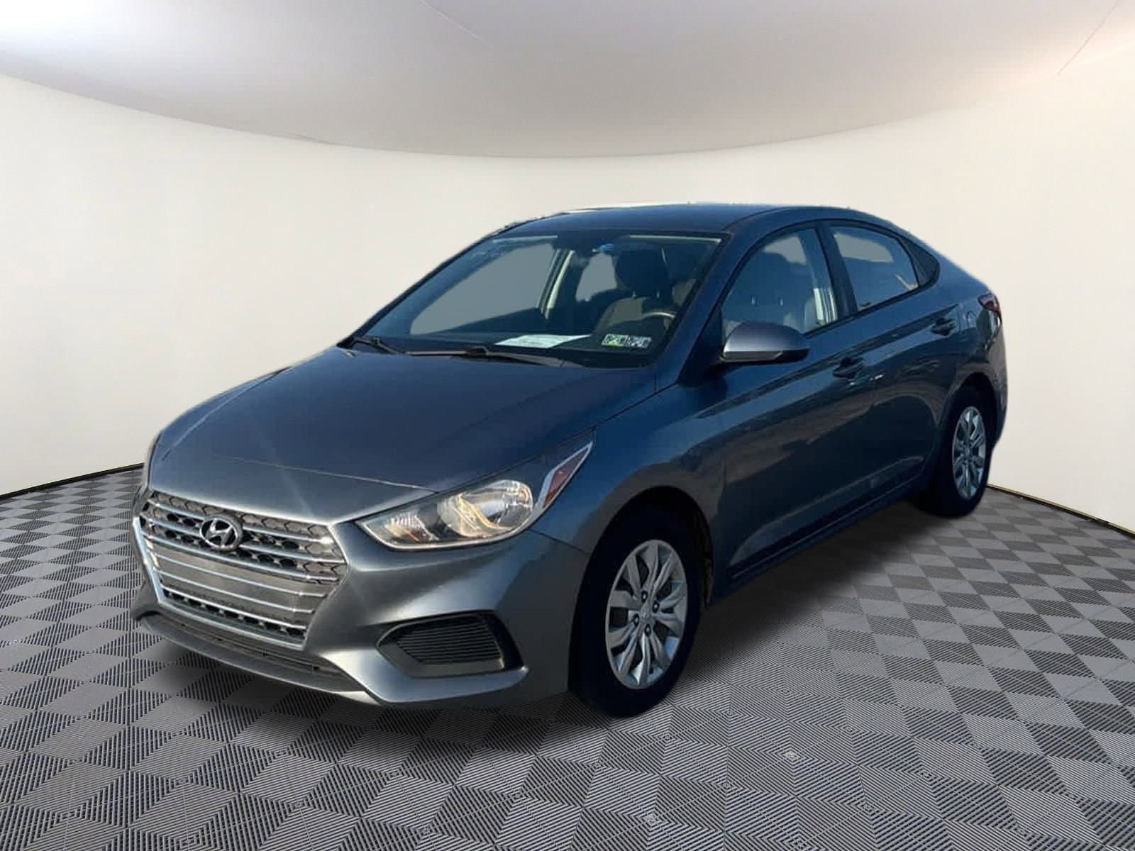 Foto de 2019 Hyundai Accent SE
