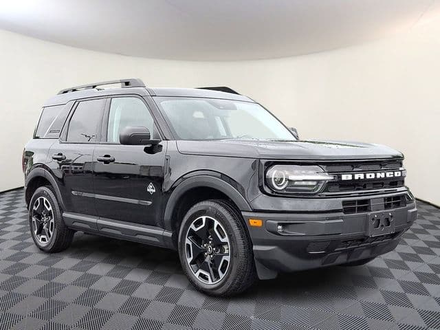 2024 Ford Bronco Sport Outer Banks — photo 1 of 31