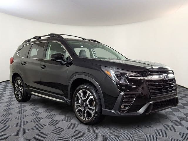 2024 Subaru Ascent Limited — photo 1 of 32