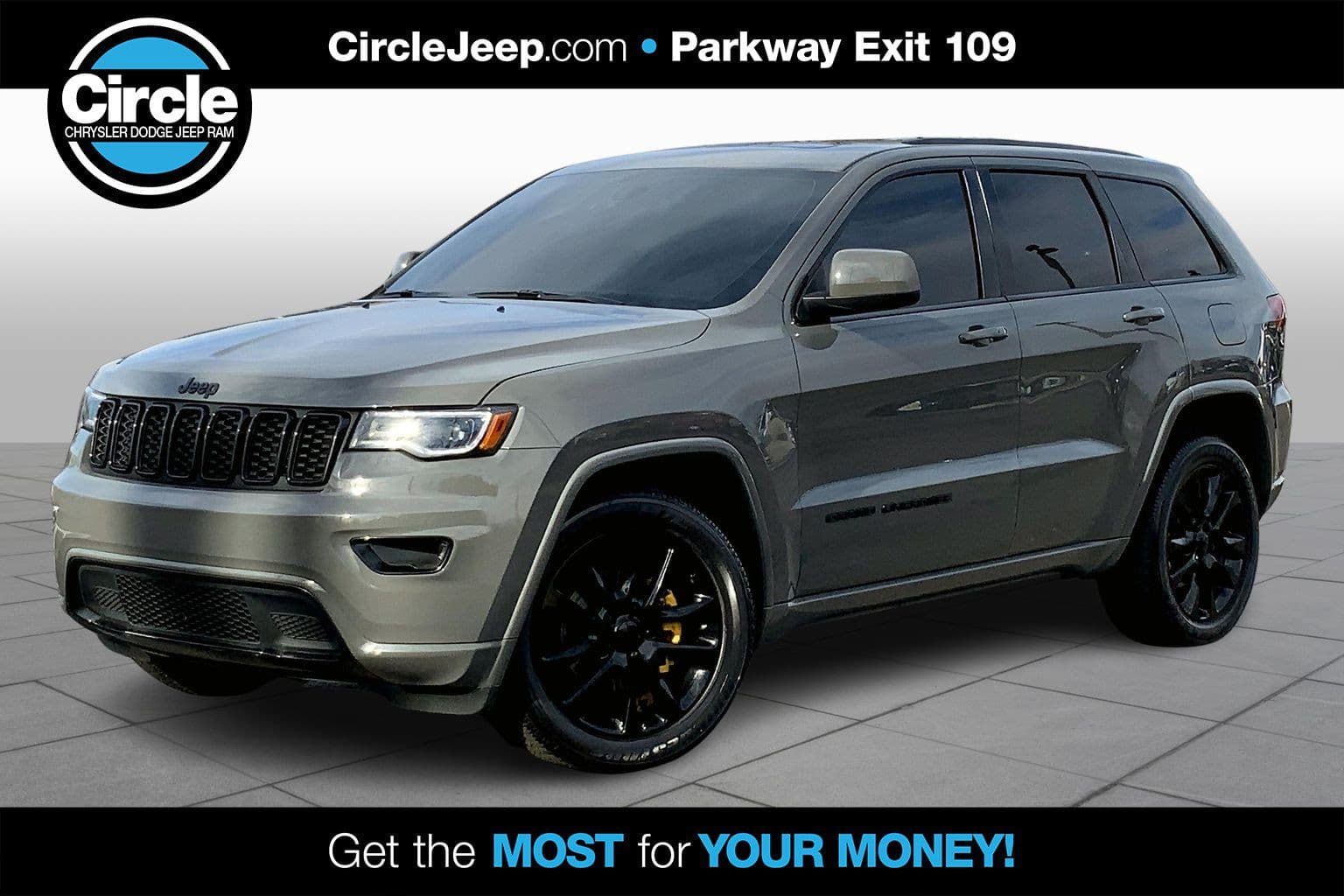 2020 Jeep Grand Cherokee Laredo — photo 1 of 25