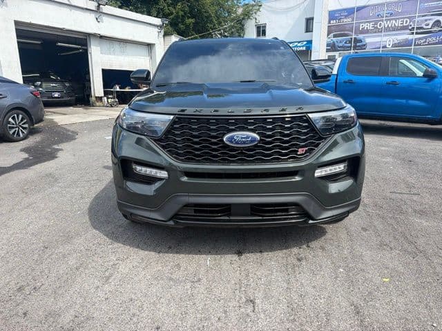 2022 Ford Explorer ST — photo 1 of 27