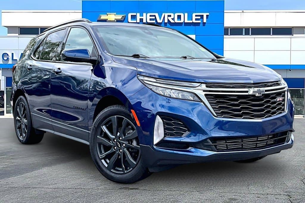 2022 Chevrolet Equinox RS — photo 1 of 33