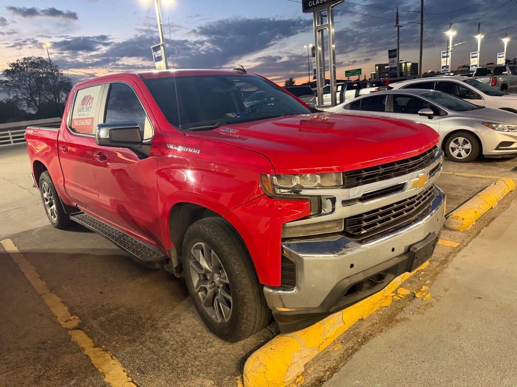 2021 Chevrolet Silverado 1500 LT — photo 1 of 9