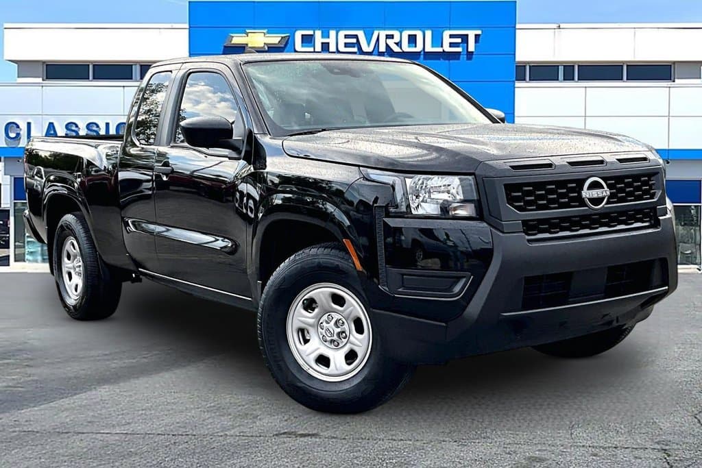 2025 Nissan Frontier S — photo 1 of 34