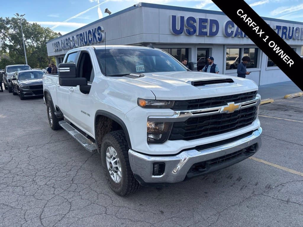 2025 Chevrolet Silverado 2500HD LT — photo 1 of 15