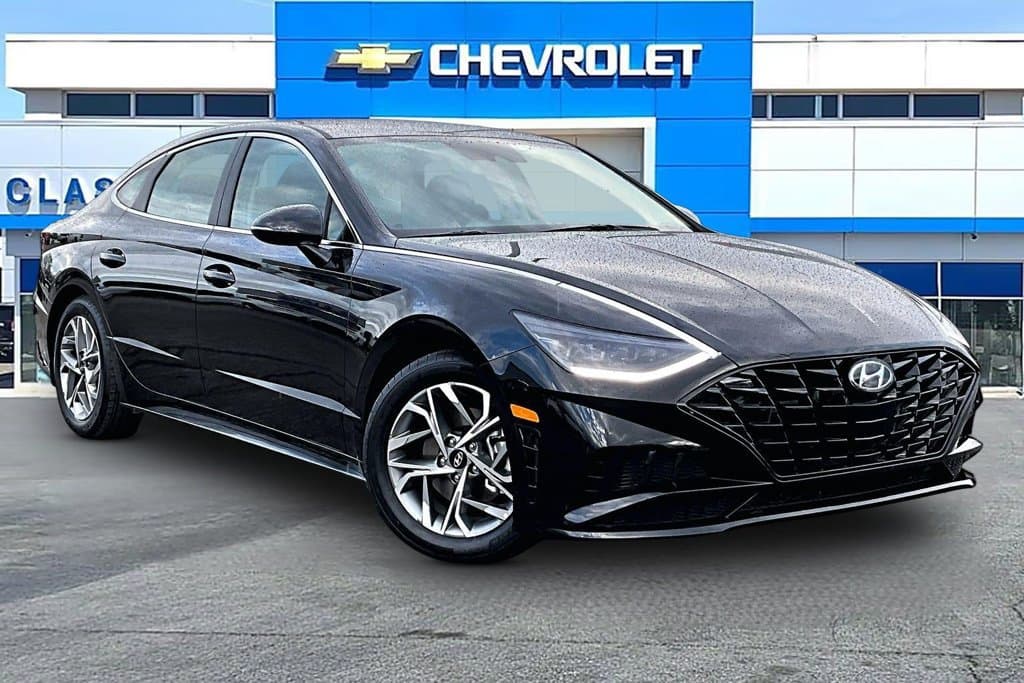 2023 Hyundai Sonata SEL — photo 1 of 33