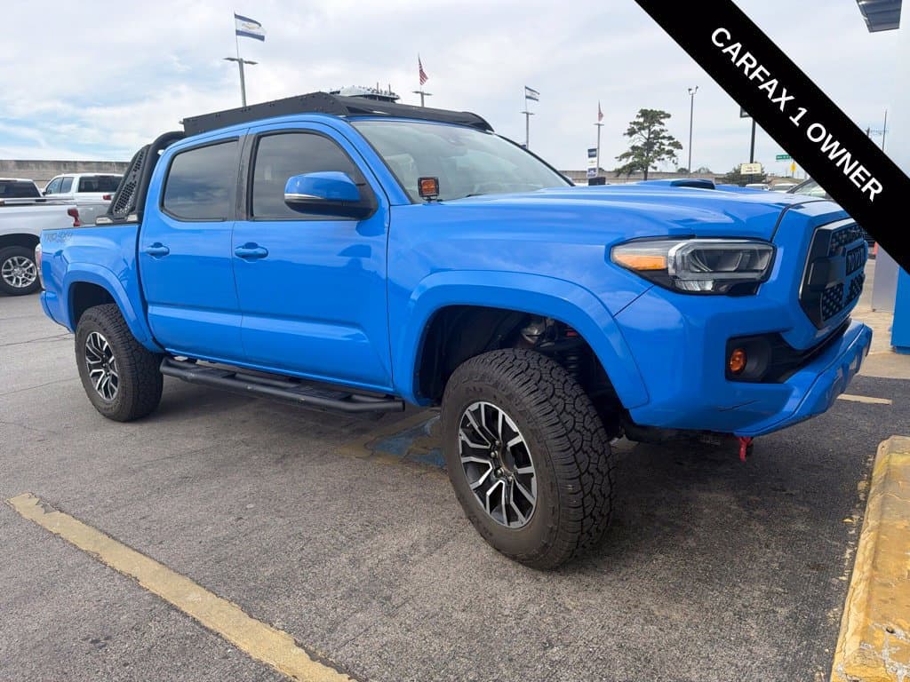 2020 Toyota Tacoma 4WD SR5 — photo 1 of 20