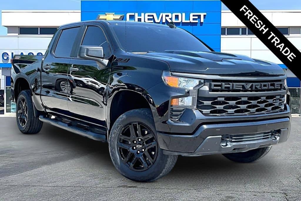 2024 Chevrolet Silverado 1500 Custom Trail Boss — photo 1 of 34