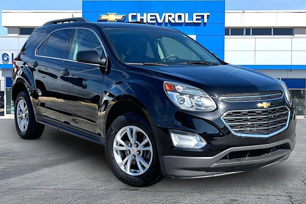 2017 Chevrolet Equinox LT — photo 1 of 33