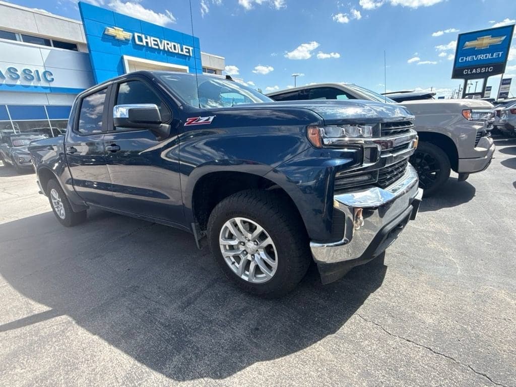 2019 Chevrolet Silverado 1500 LT — photo 1 of 11