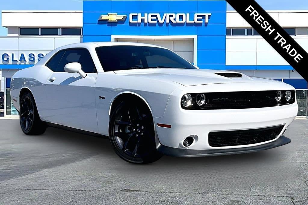2023 Dodge Challenger R/T — photo 1 of 32