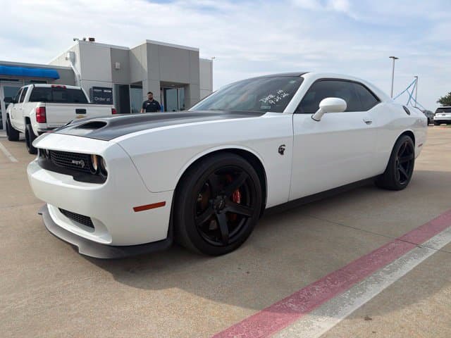 2019 Dodge Challenger SRT Hellcat — photo 1 of 16