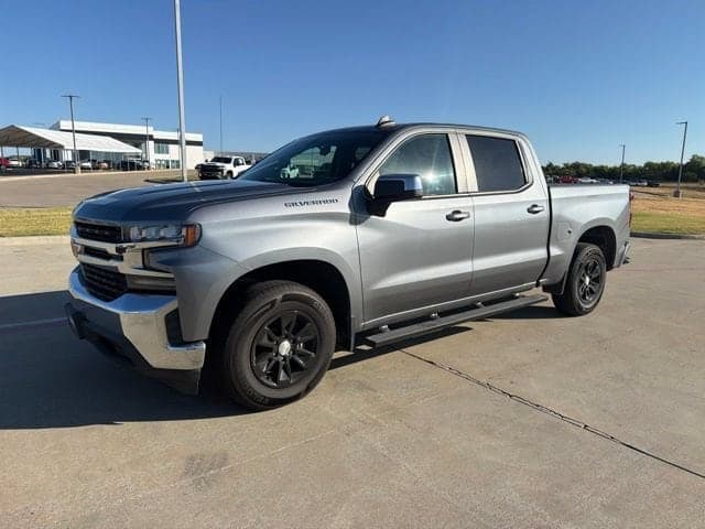 2021 Chevrolet Silverado 1500 LT — photo 1 of 15