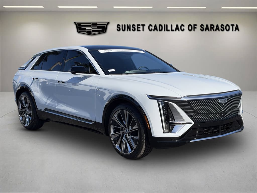 2027 Cadillac LYRIQ Signature Luxury — photo 1 of 37