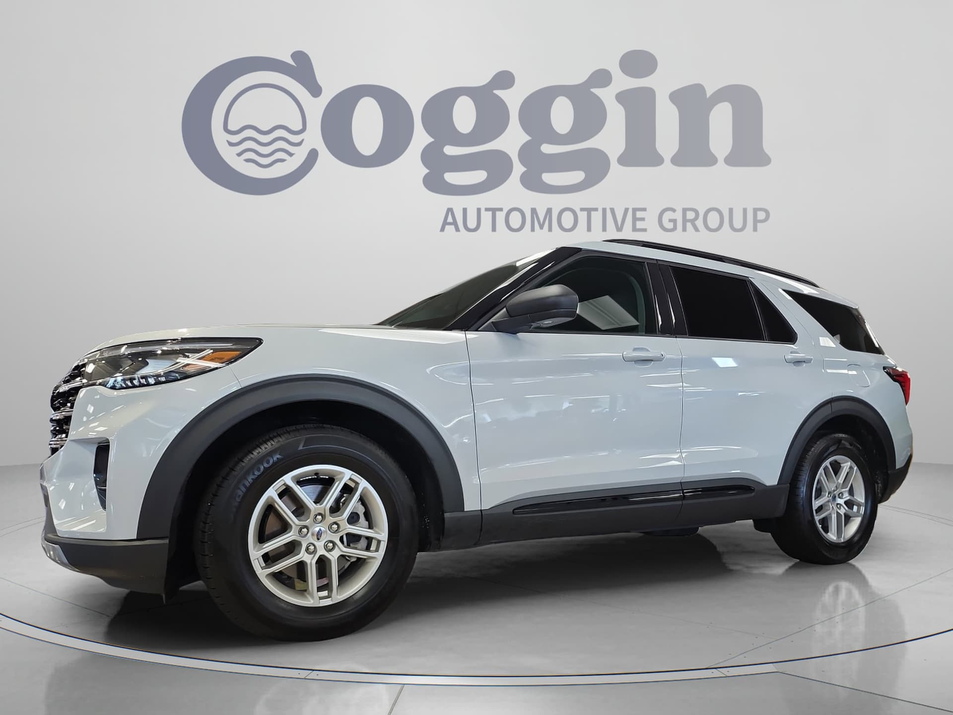 2026 Ford Explorer Base — photo 1 of 64