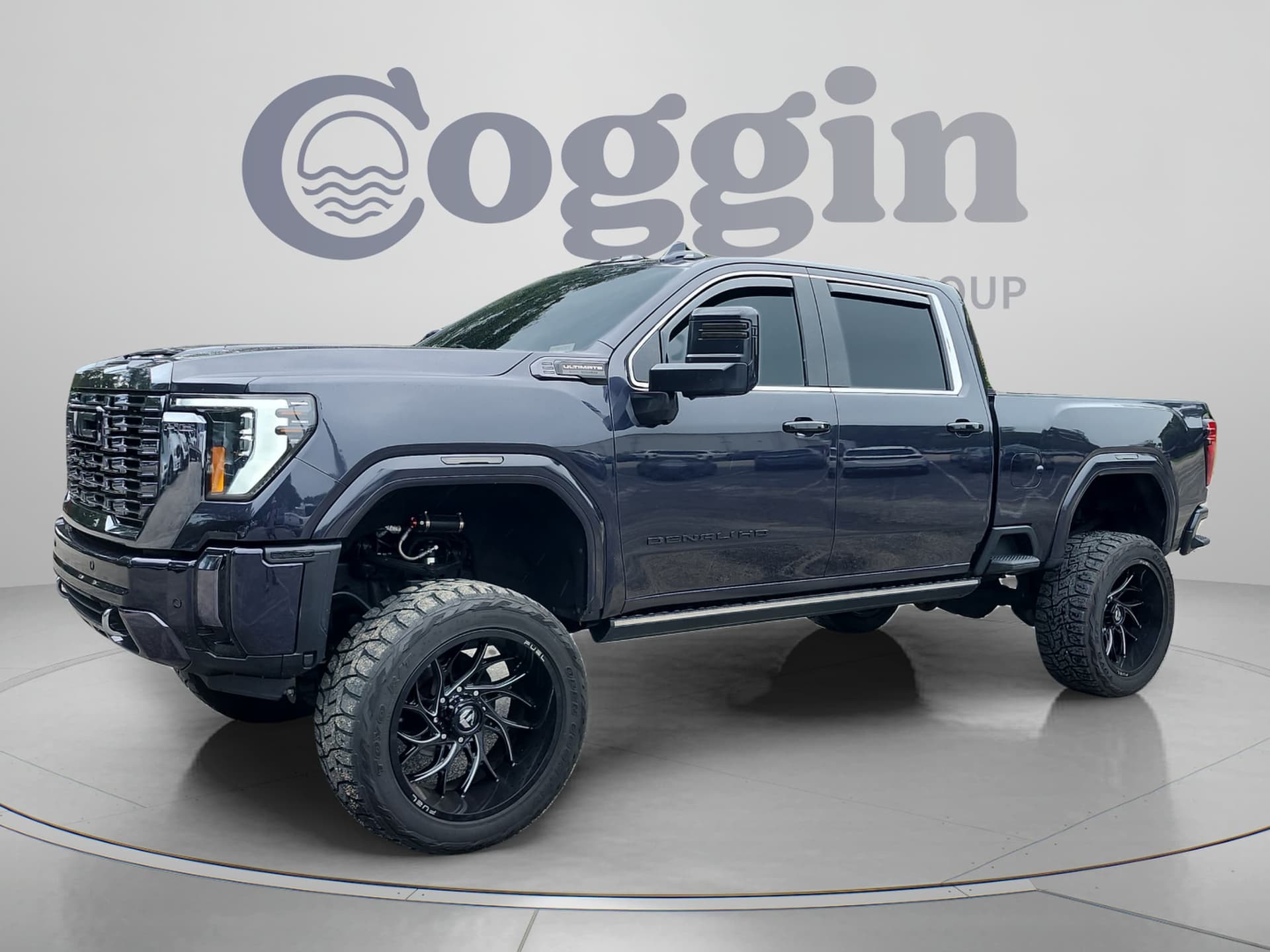 2024 GMC Sierra 2500HD Denali Ultimate — photo 1 of 32