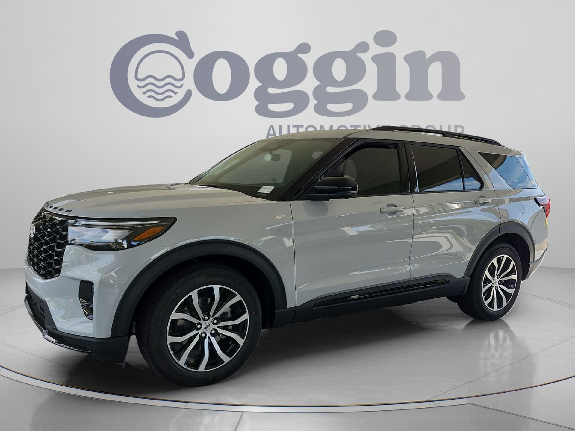 2027 Ford Explorer ST-Line — photo 1 of 60
