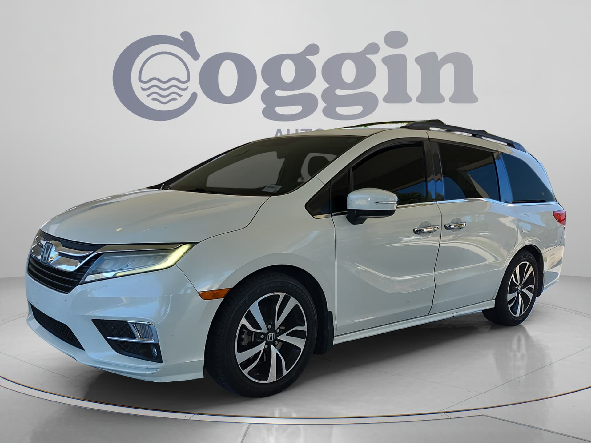 2018 Honda Odyssey Elite — photo 1 of 33