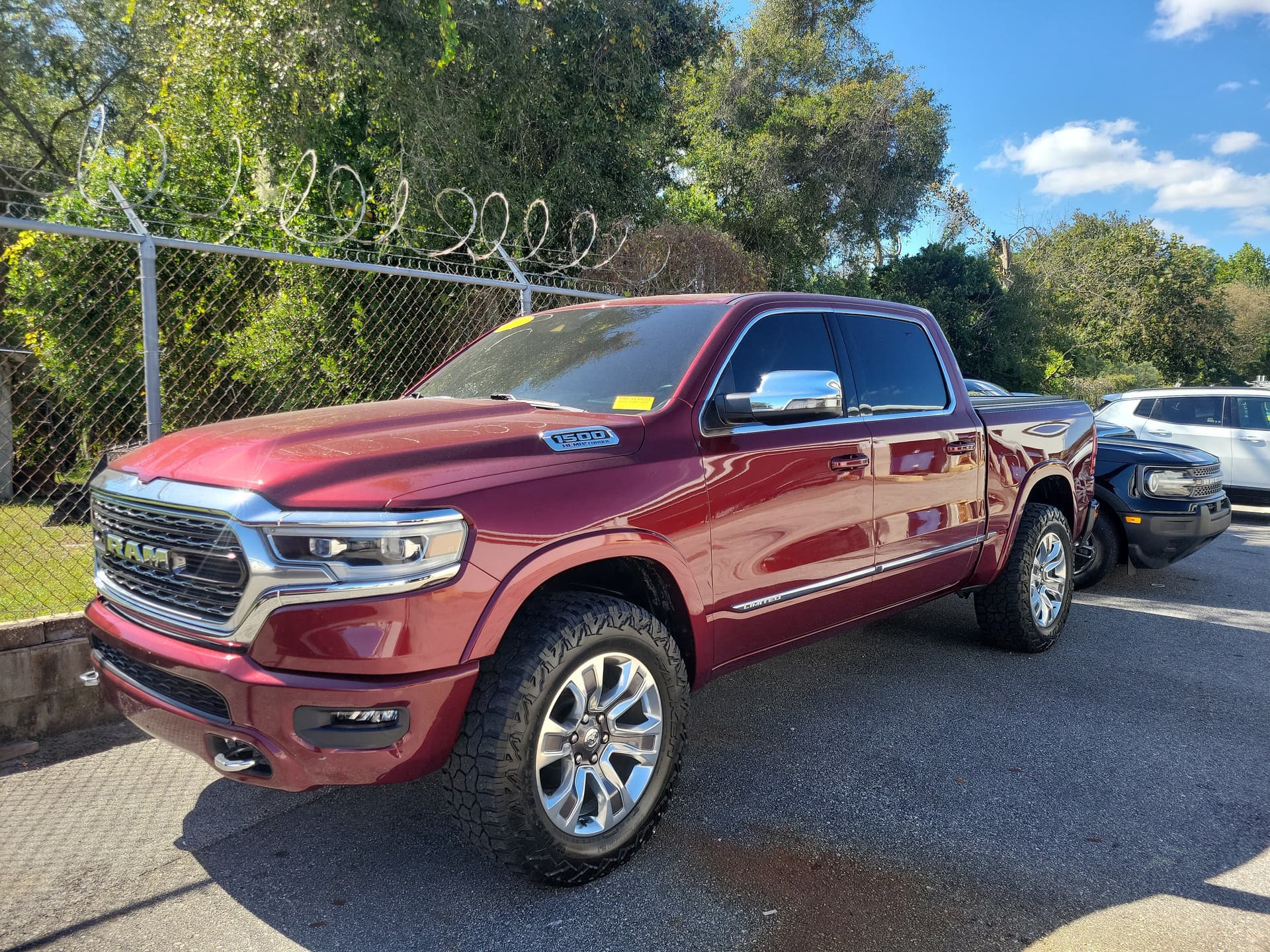 2023 RAM 1500 Limited — photo 1 of 5
