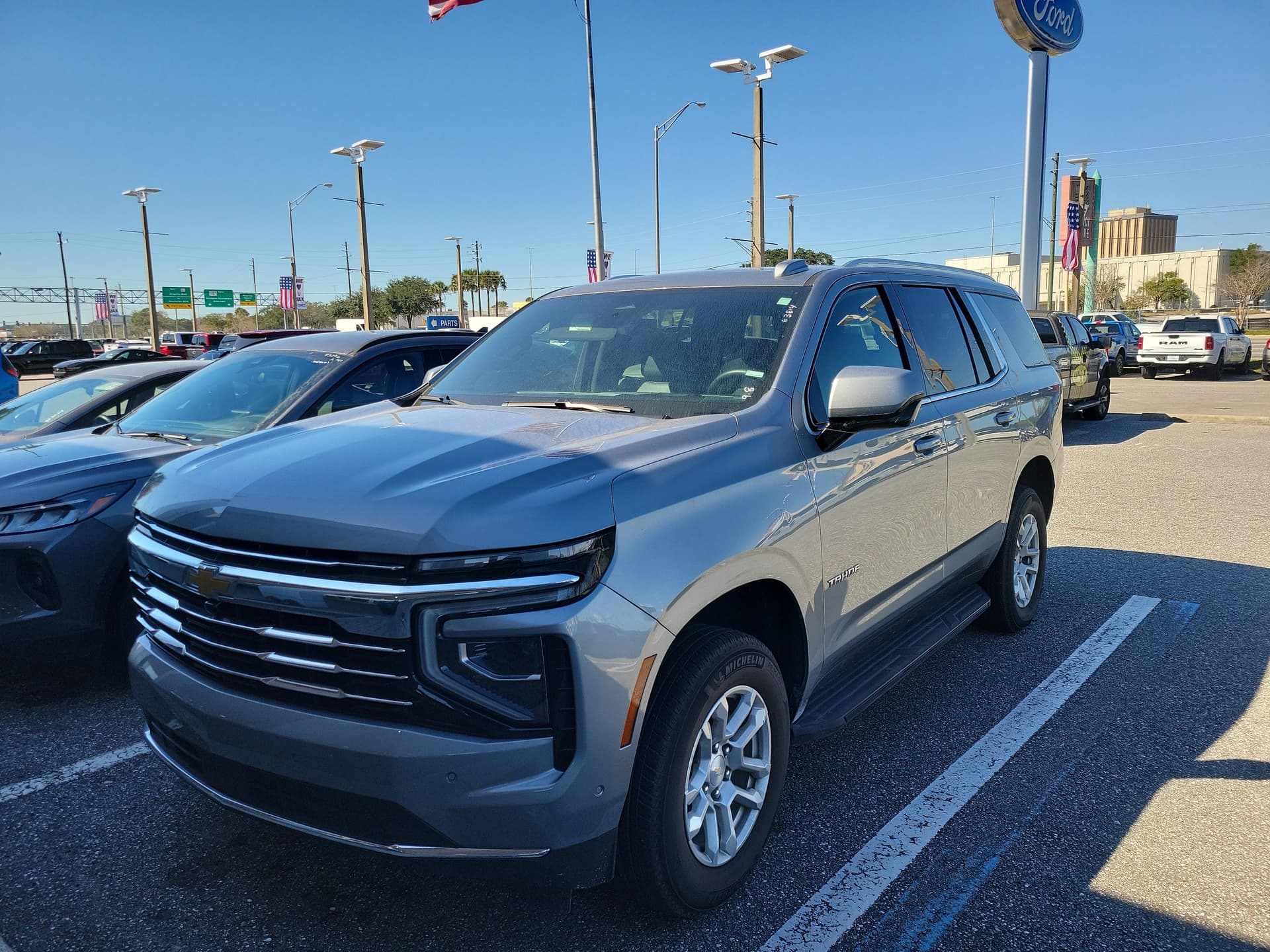 2025 Chevrolet Tahoe LT — photo 1 of 5