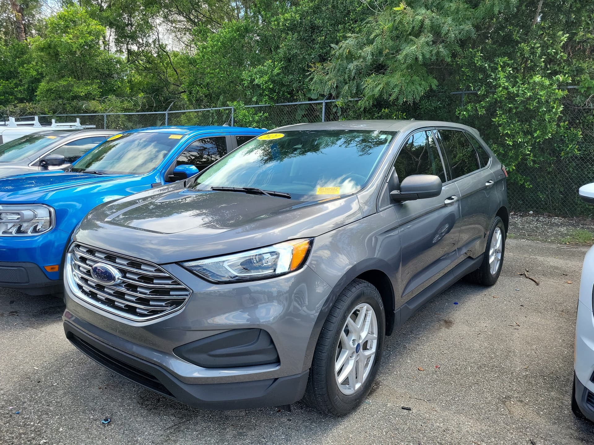 2021 Ford Edge SE — photo 1 of 5