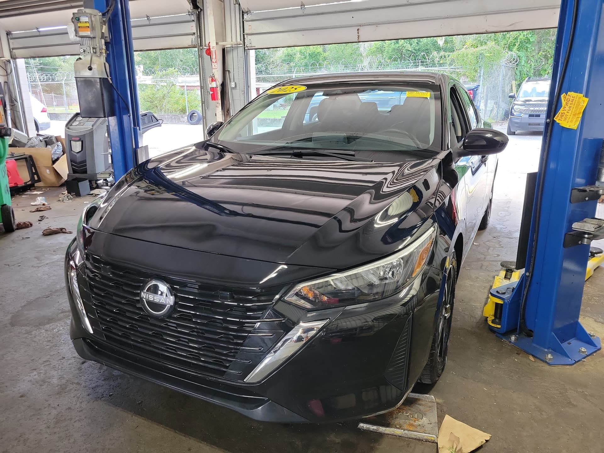 2025 Nissan Sentra SV — photo 1 of 5
