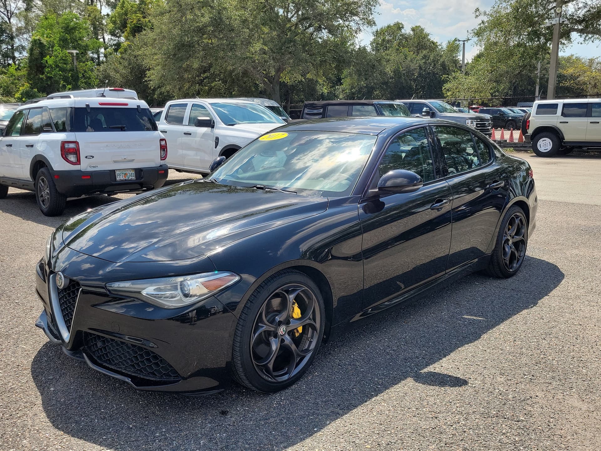 2017 Alfa Romeo Giulia Ti — photo 1 of 32