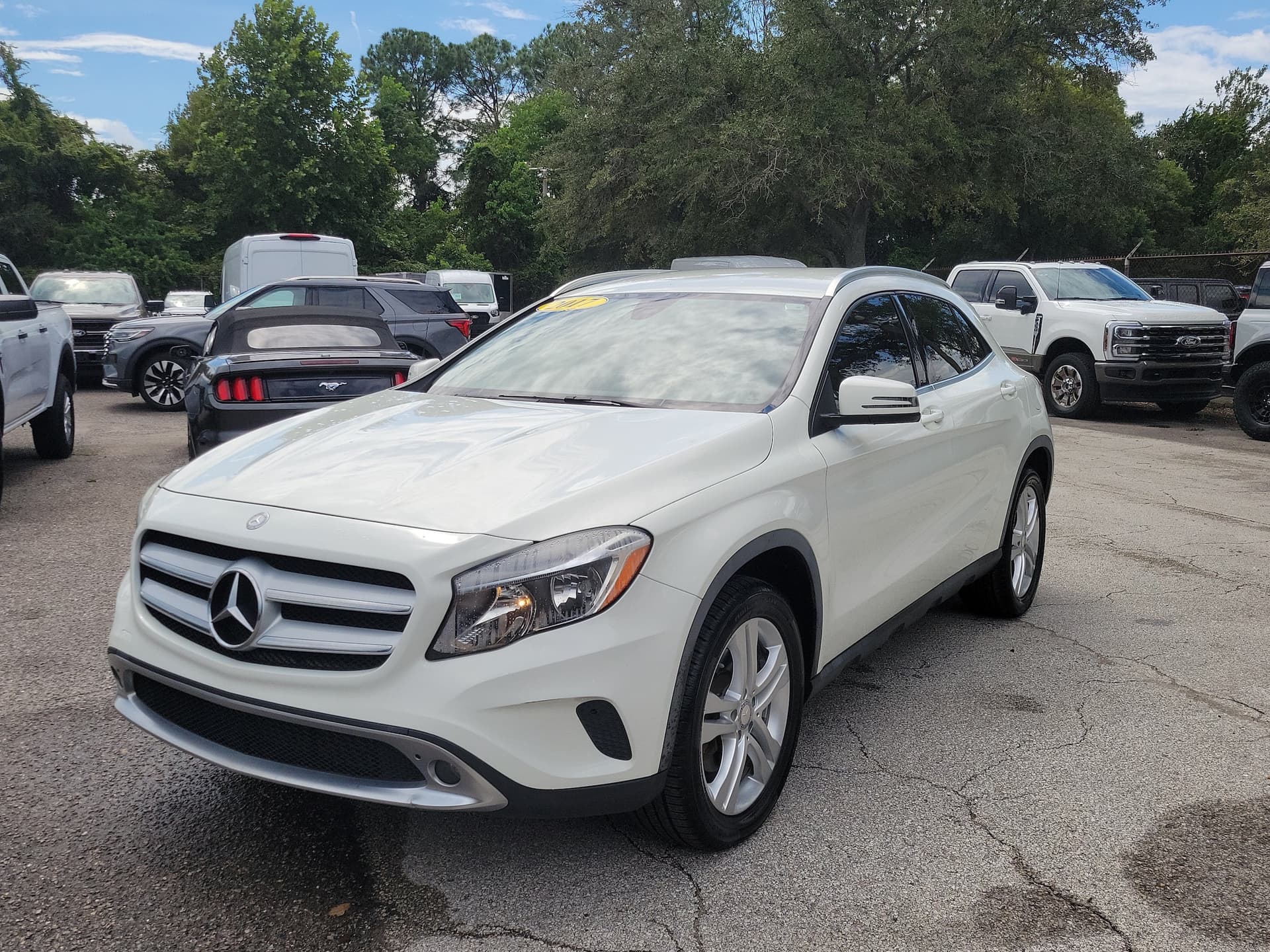 2017 Mercedes-Benz GLA GLA 250 — photo 1 of 33