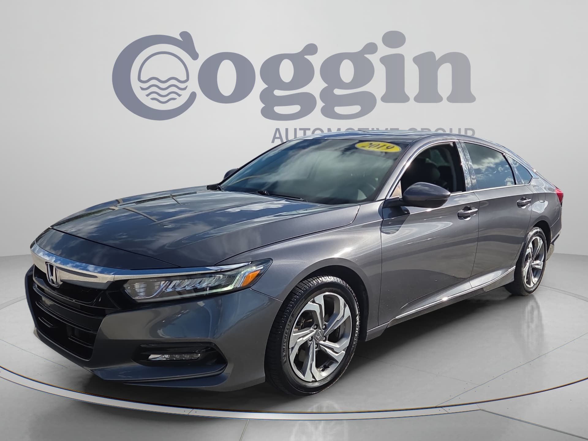 2019 Honda Accord Sedan EX-L 2.0T — photo 1 of 40