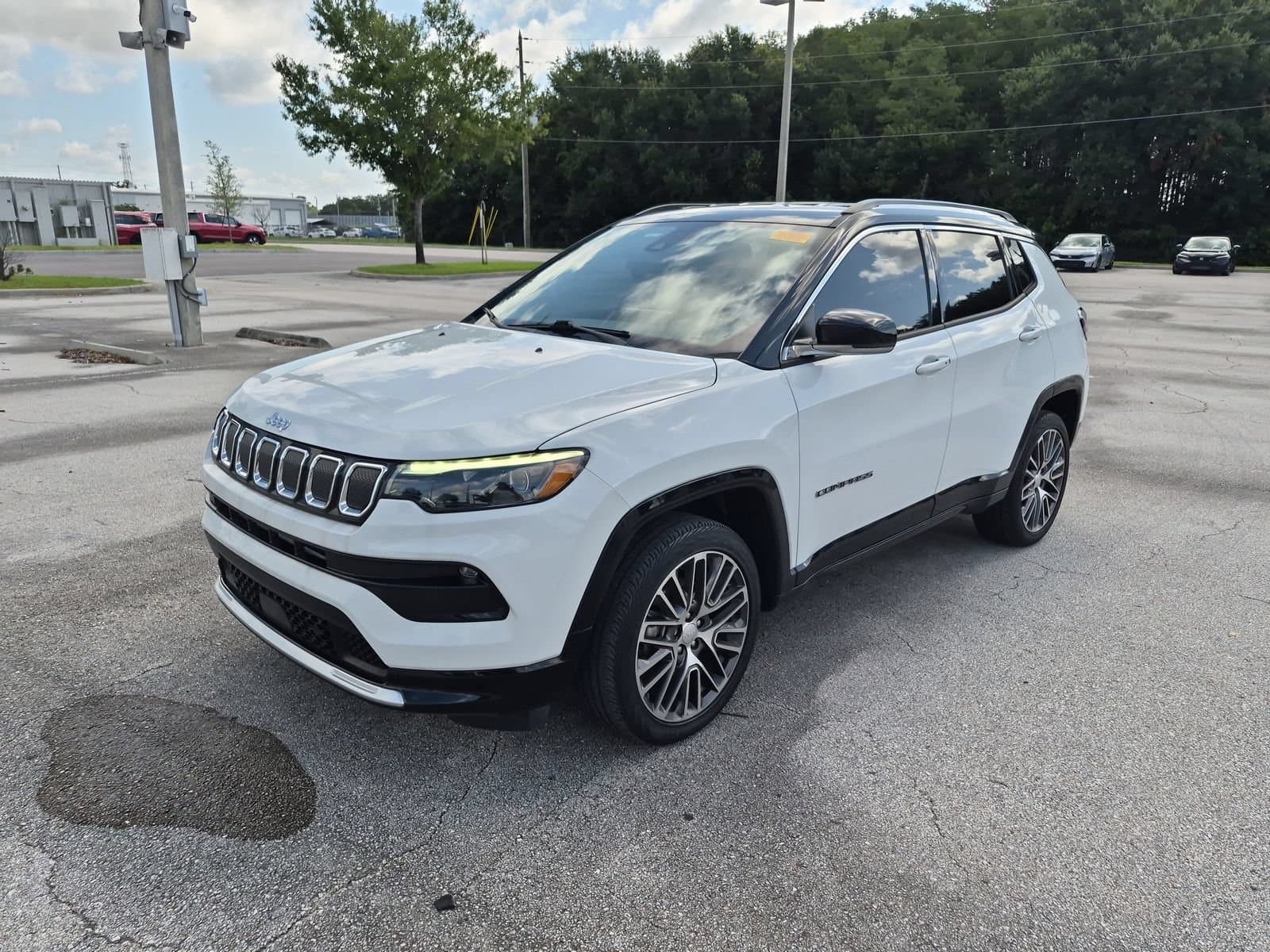 2022 Jeep Compass Limited — photo 1 of 32