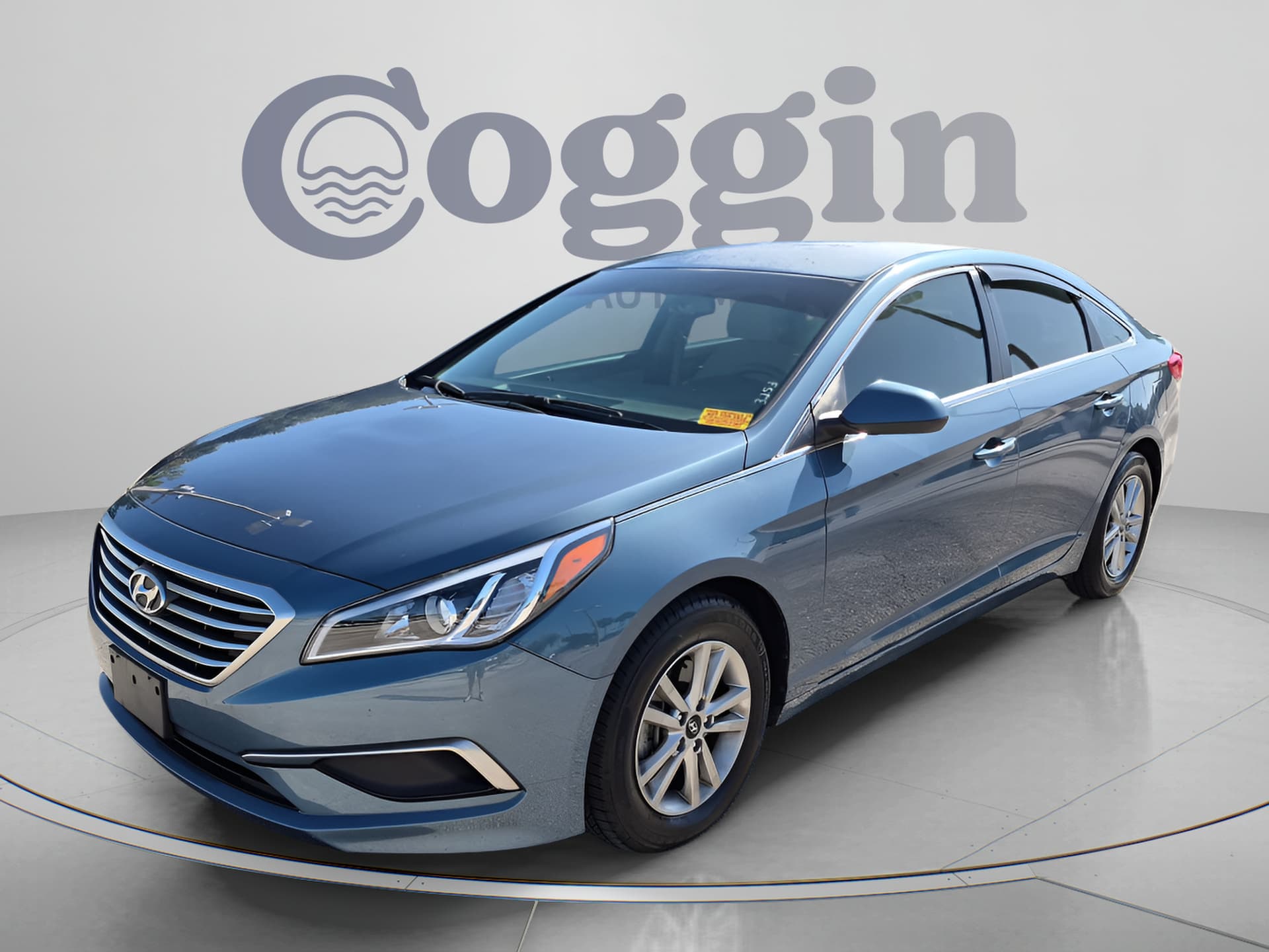 2017 Hyundai Sonata SE — photo 1 of 32
