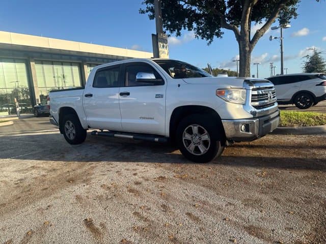 2016 Toyota Tundra 4WD Truck Base — photo 1 of 28