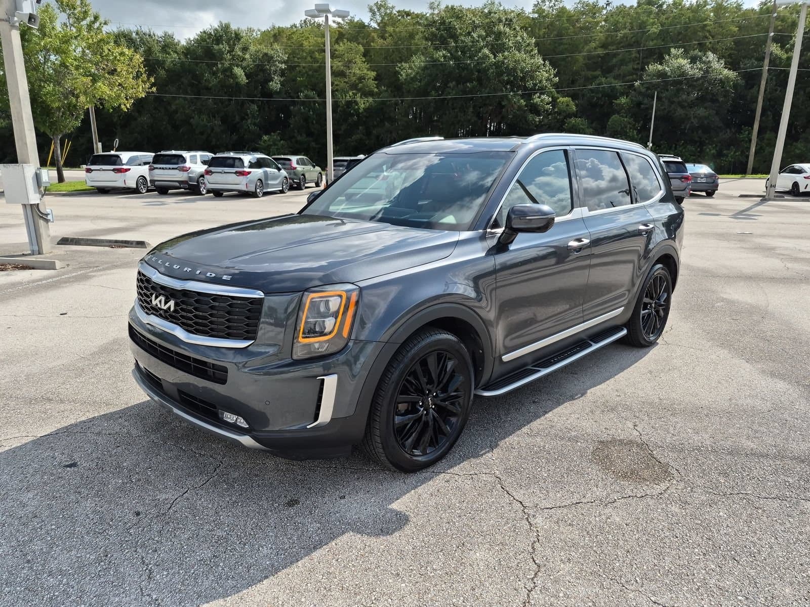 2022 Kia Telluride SX — photo 1 of 34