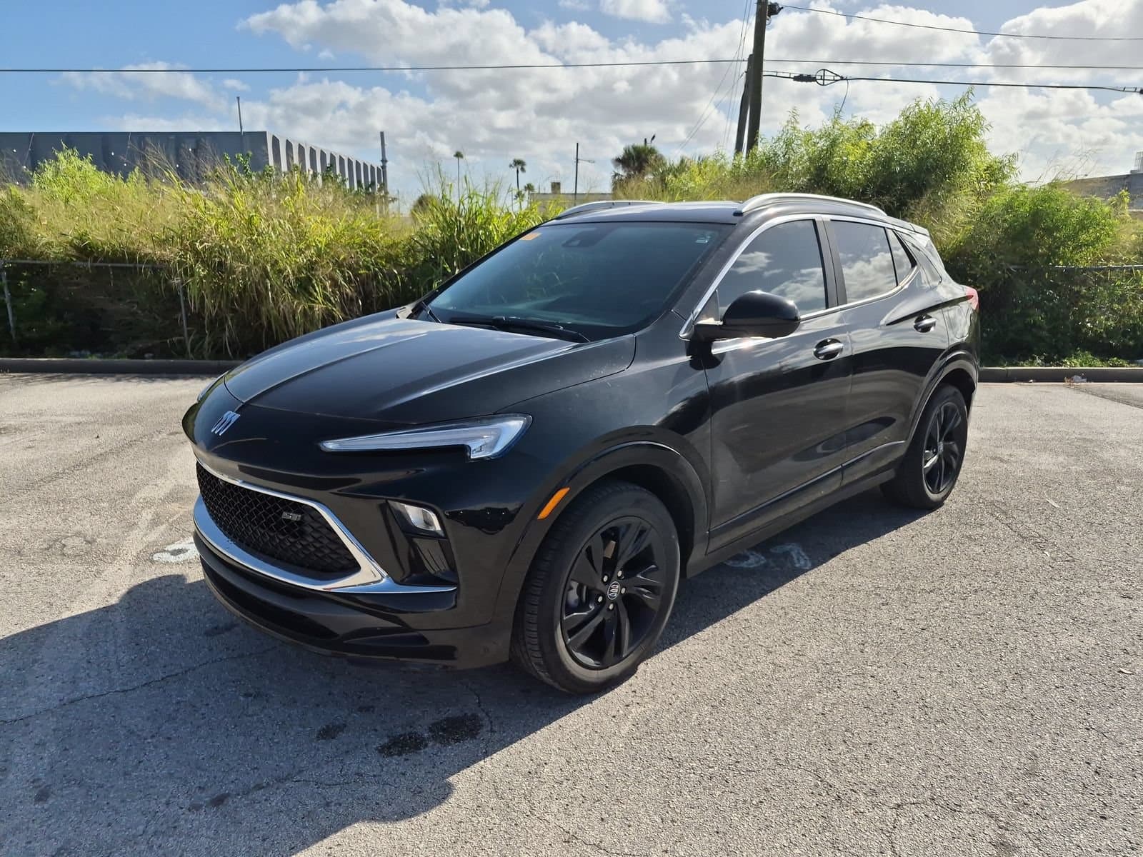 2024 Buick Encore GX Sport Touring — photo 1 of 35