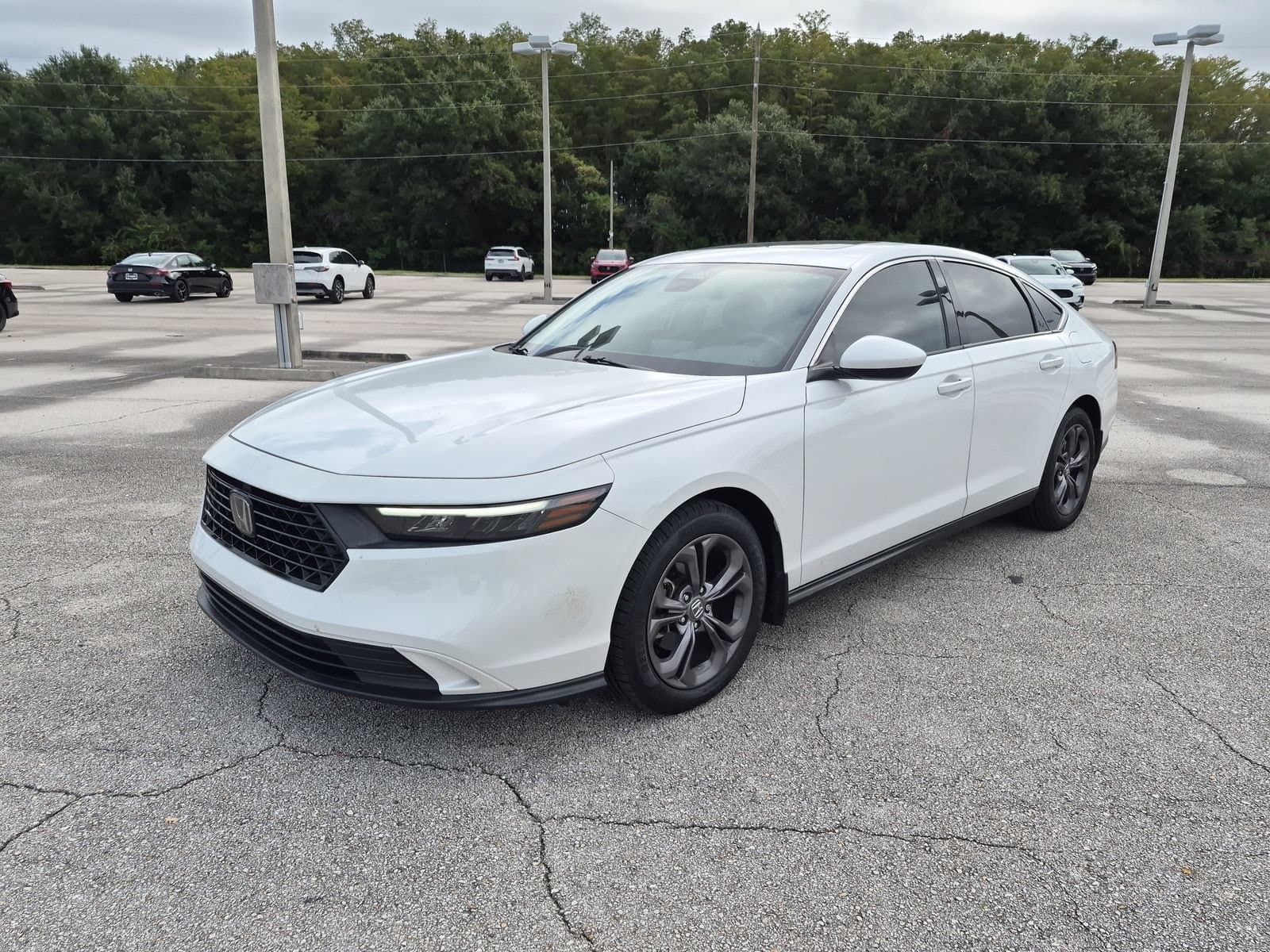 2023 Honda Accord Sedan EX — photo 1 of 32
