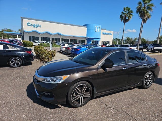 2017 Honda Accord Sedan Sport SE — photo 1 of 2