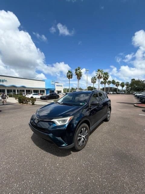 2017 Toyota RAV4 LE — photo 1 of 7