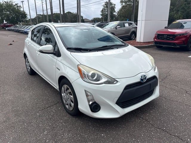 2015 Toyota Prius c One — photo 1 of 2