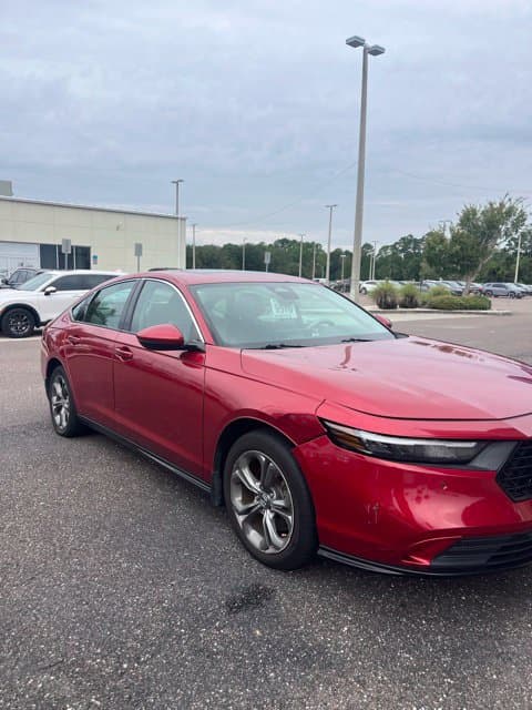 2023 Honda Accord Hybrid EX-L — photo 1 of 2