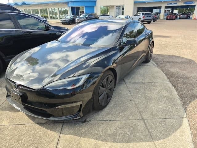 2024 Tesla Model S Base — photo 1 of 4