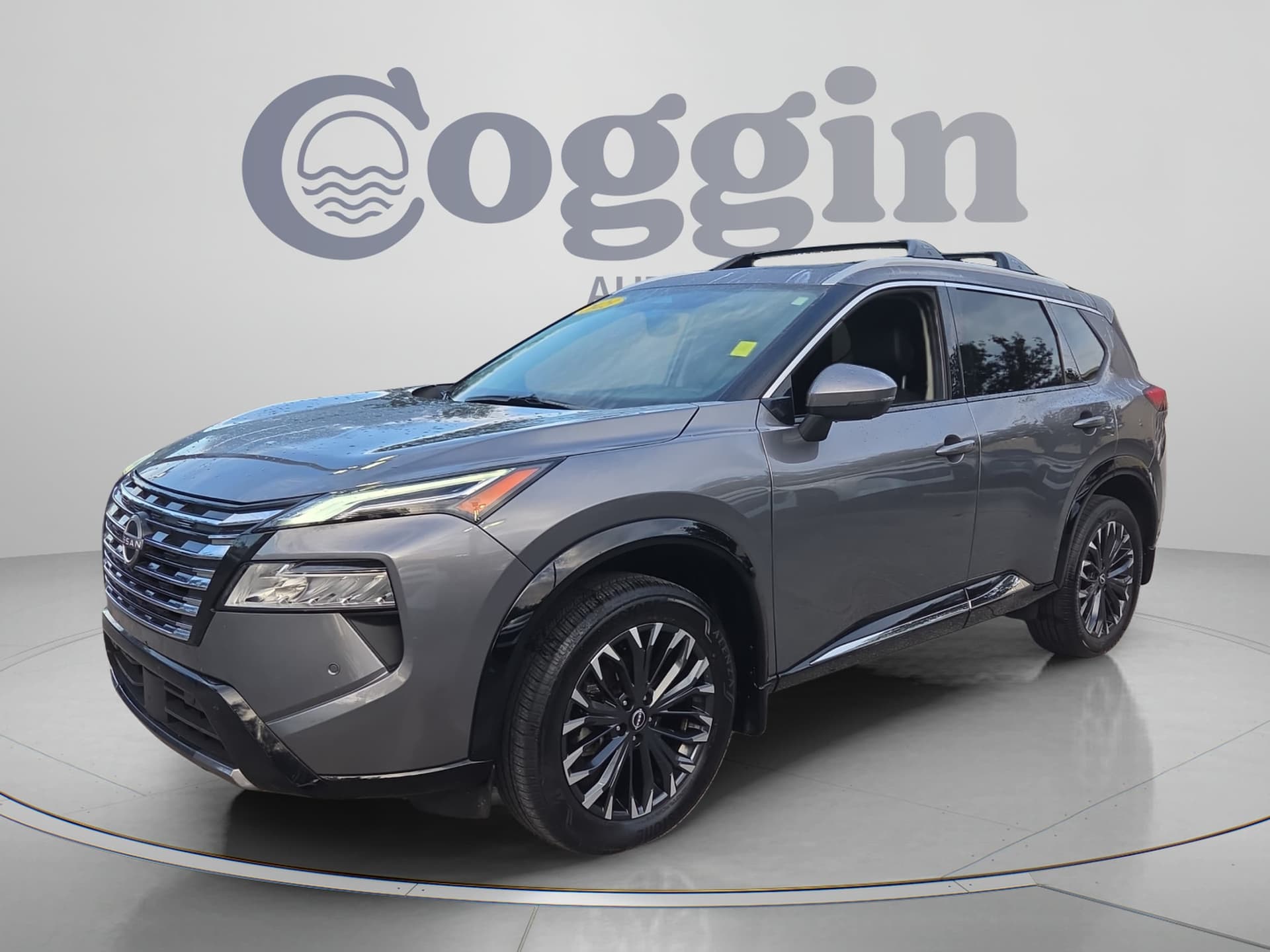 2026 Nissan Rogue Platinum — photo 1 of 36