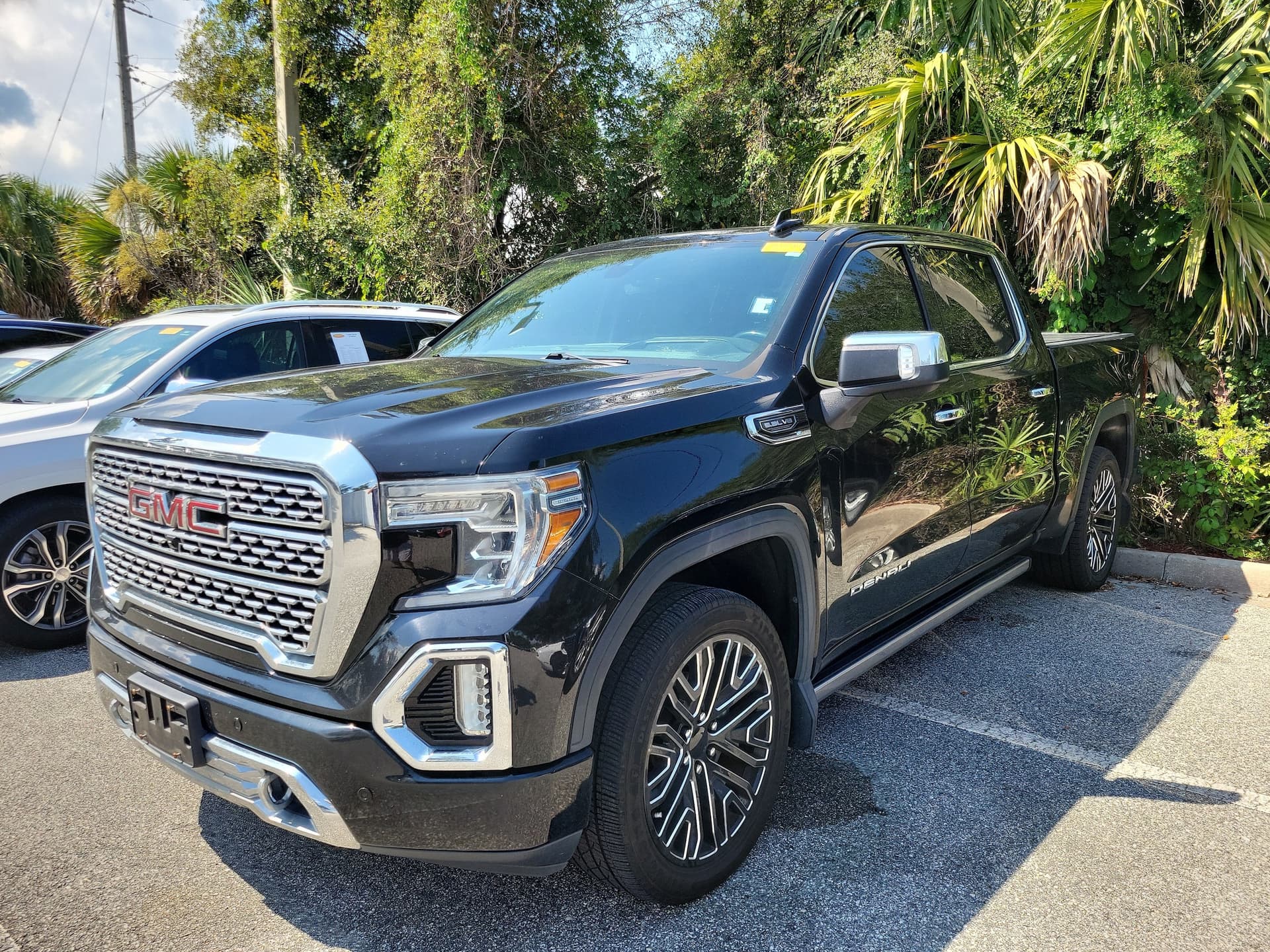 2019 GMC Sierra 1500 Denali — photo 1 of 31