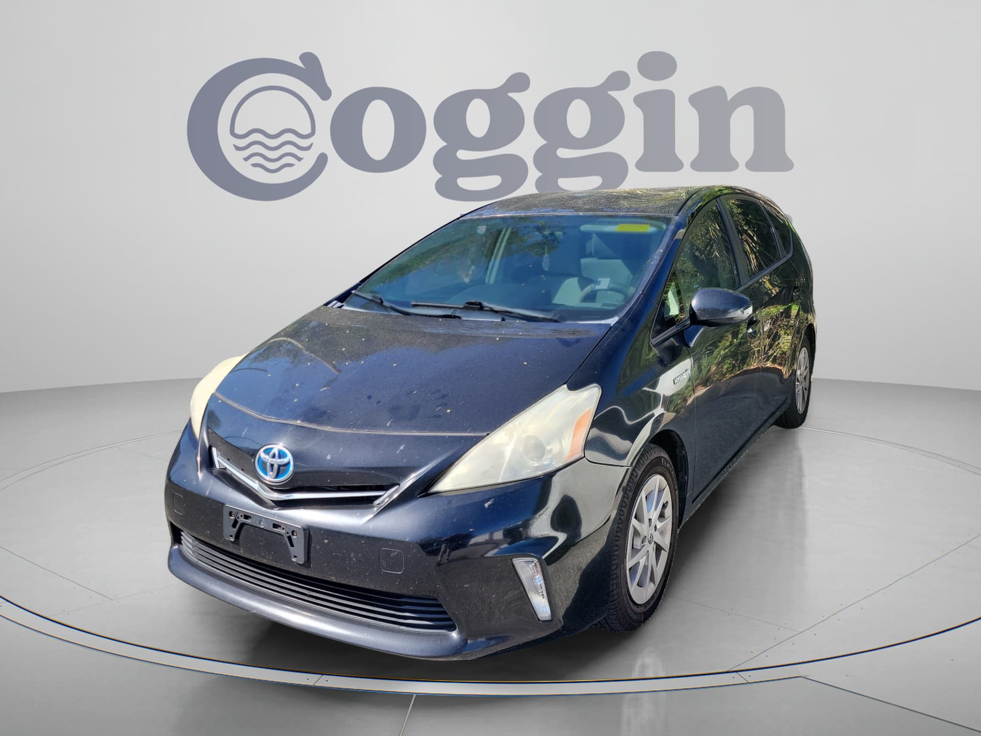 2013 Toyota Prius v Two — photo 1 of 31