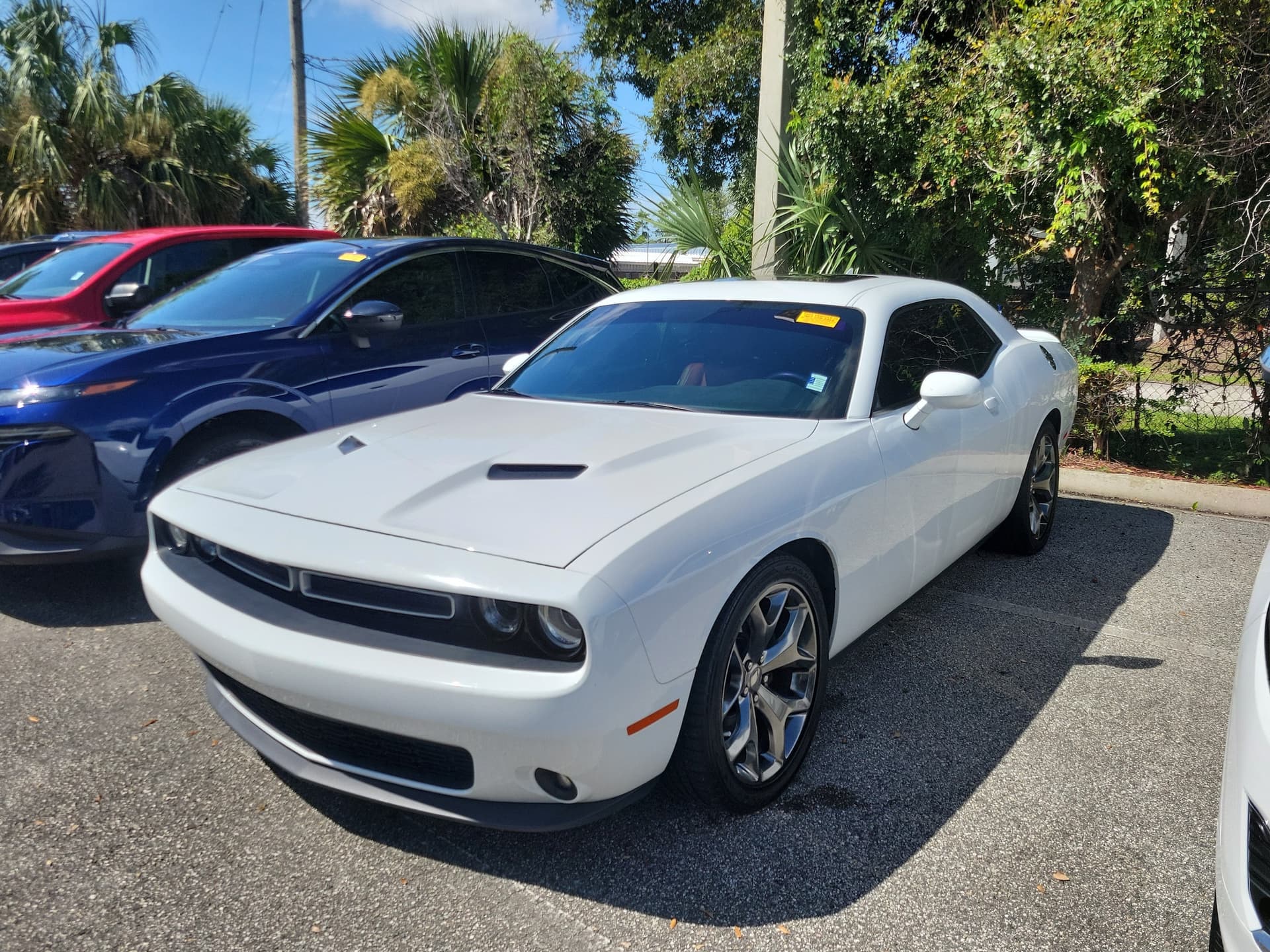 2016 Dodge Challenger SXT — photo 1 of 31
