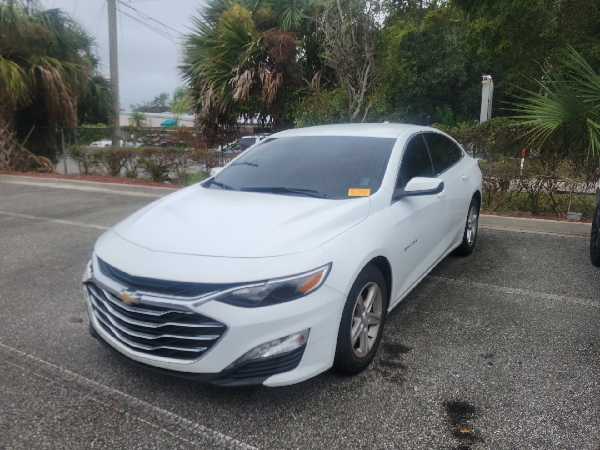 2022 Chevrolet Malibu LT — photo 1 of 31