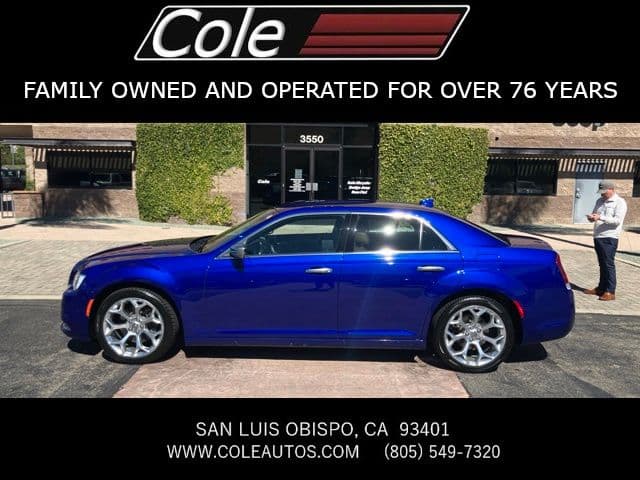 2019 Chrysler 300 Base — photo 1 of 28